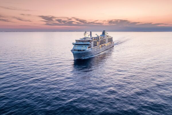 img-ec-silversea-auck-melb-nova-at-sunset-2