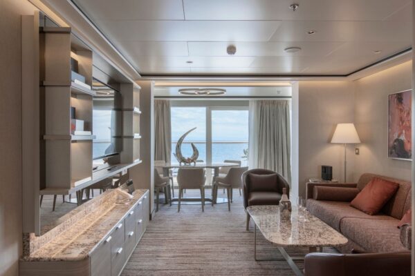 img-ec-silversea-auck-melb-nova-suite