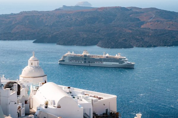 img-ec-silversea-santorini