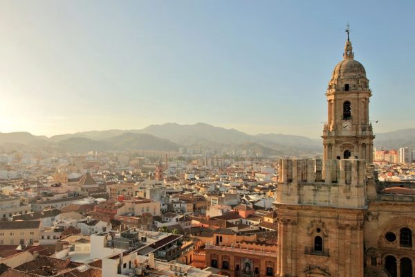 img-ec-silversea-lisbon-to-barcelona- city view